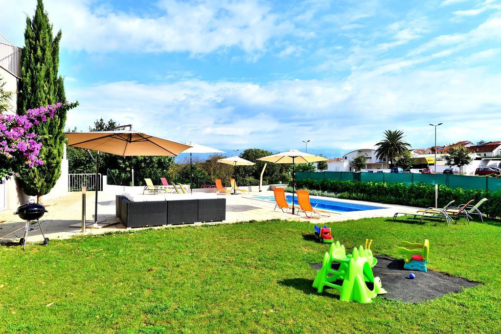 Bretia Apartments Sutivan Dış mekan fotoğraf
