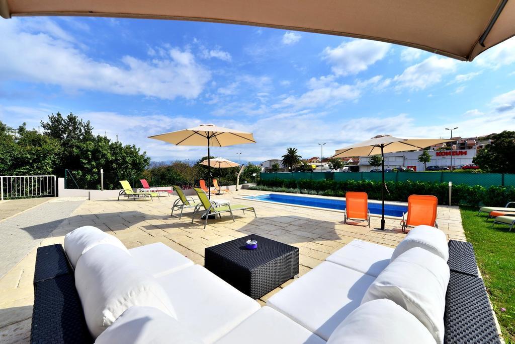 Bretia Apartments Sutivan Dış mekan fotoğraf