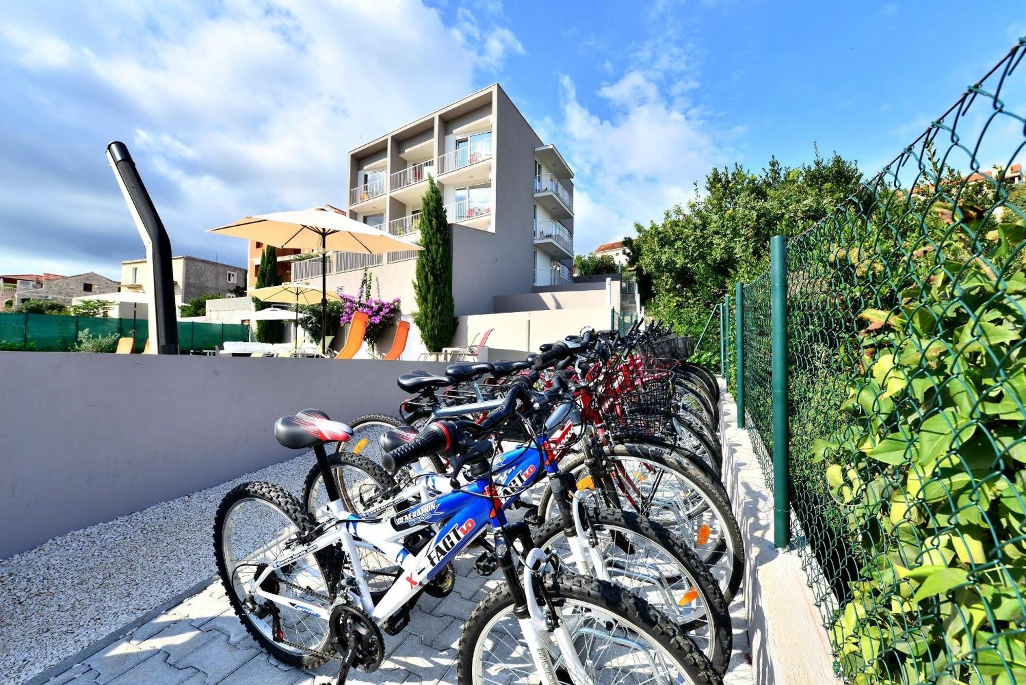 Bretia Apartments Sutivan Dış mekan fotoğraf