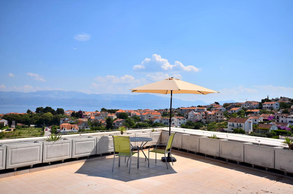 Bretia Apartments Sutivan Dış mekan fotoğraf