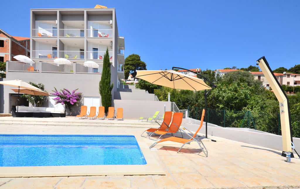 Bretia Apartments Sutivan Dış mekan fotoğraf