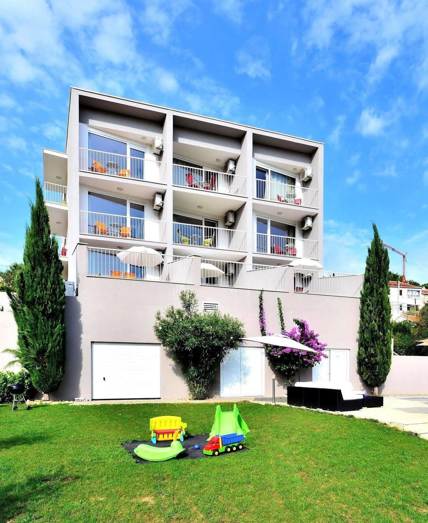 Bretia Apartments Sutivan Dış mekan fotoğraf